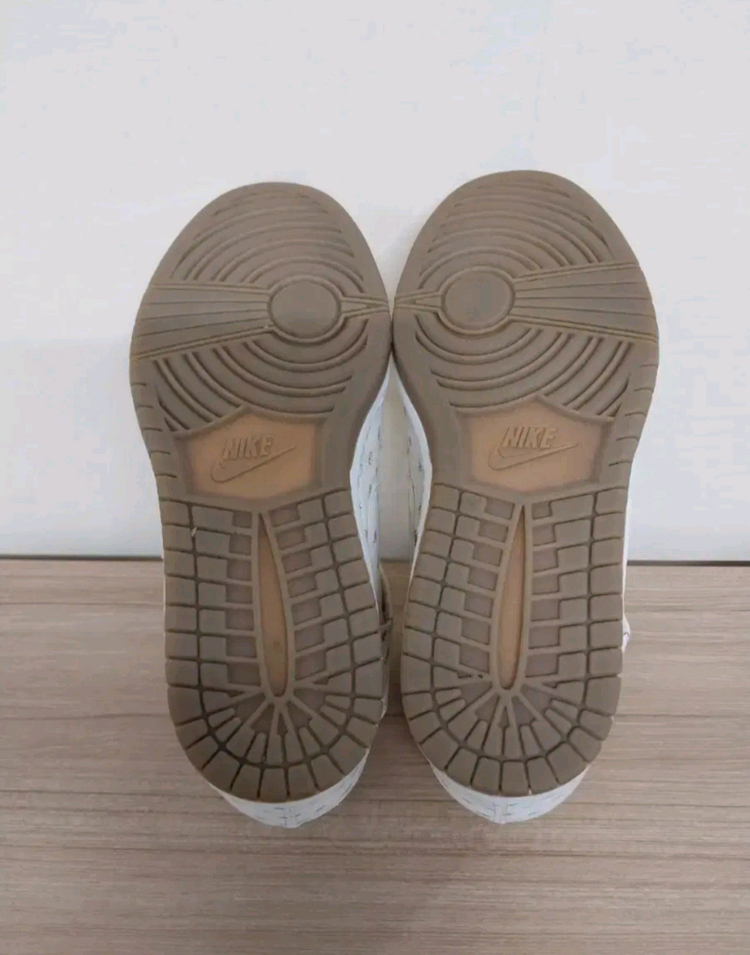 여성 나이키 키높이 덩크 스카이 하이 프린트 스니커즈, 운동화 (245) 이미지