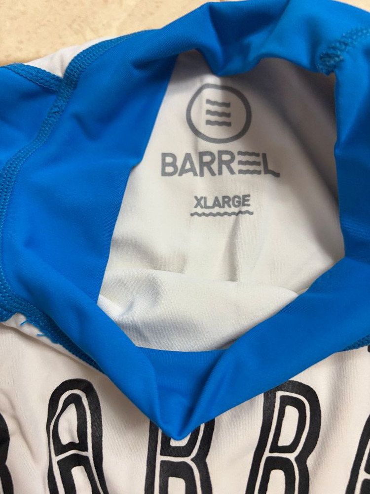 배럴 래쉬가드 XL--1