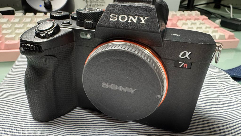 [3만컷][교환도 가능] 소니 A7R5 <A급>바디 풀박스 판매합니다.--3