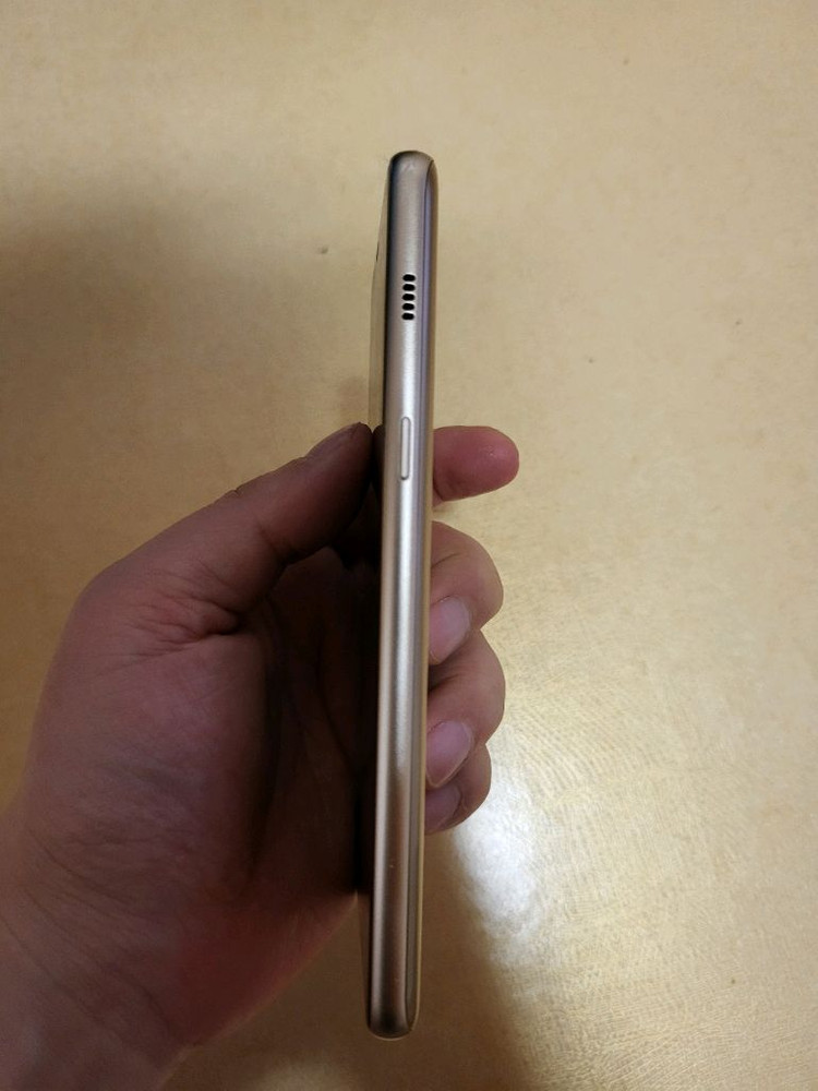 갤럭시A8 a530 골드 이미지