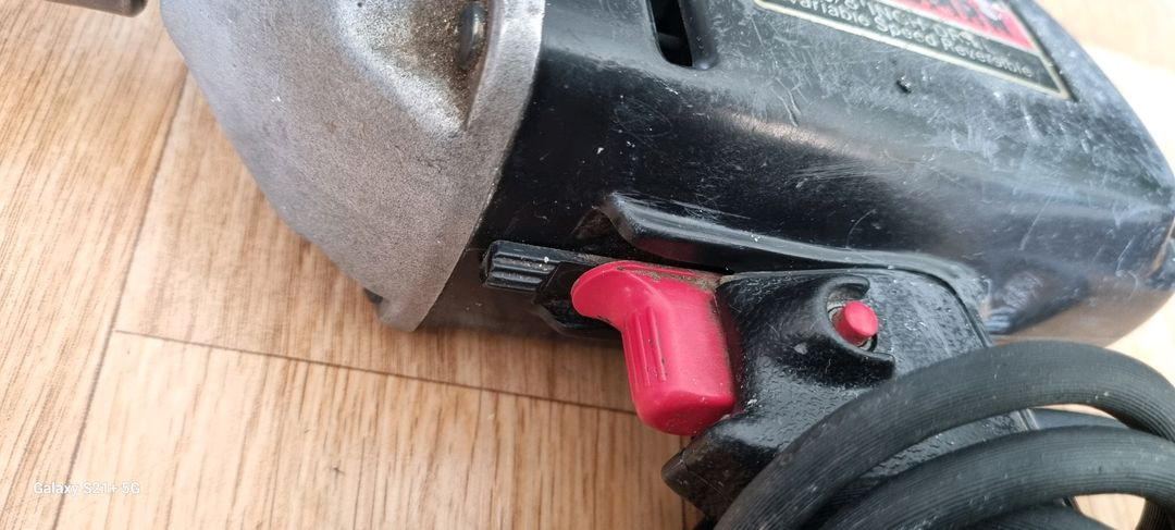 (양) 미제 Craftsman 3/8인치 유선 드릴.--2