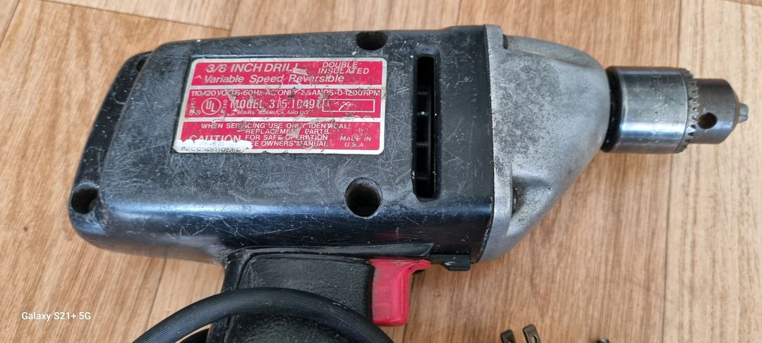 (양) 미제 Craftsman 3/8인치 유선 드릴.--3