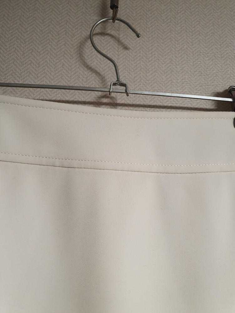 모조에스핀 아이보리 스커트 55 사이즈 정품--4