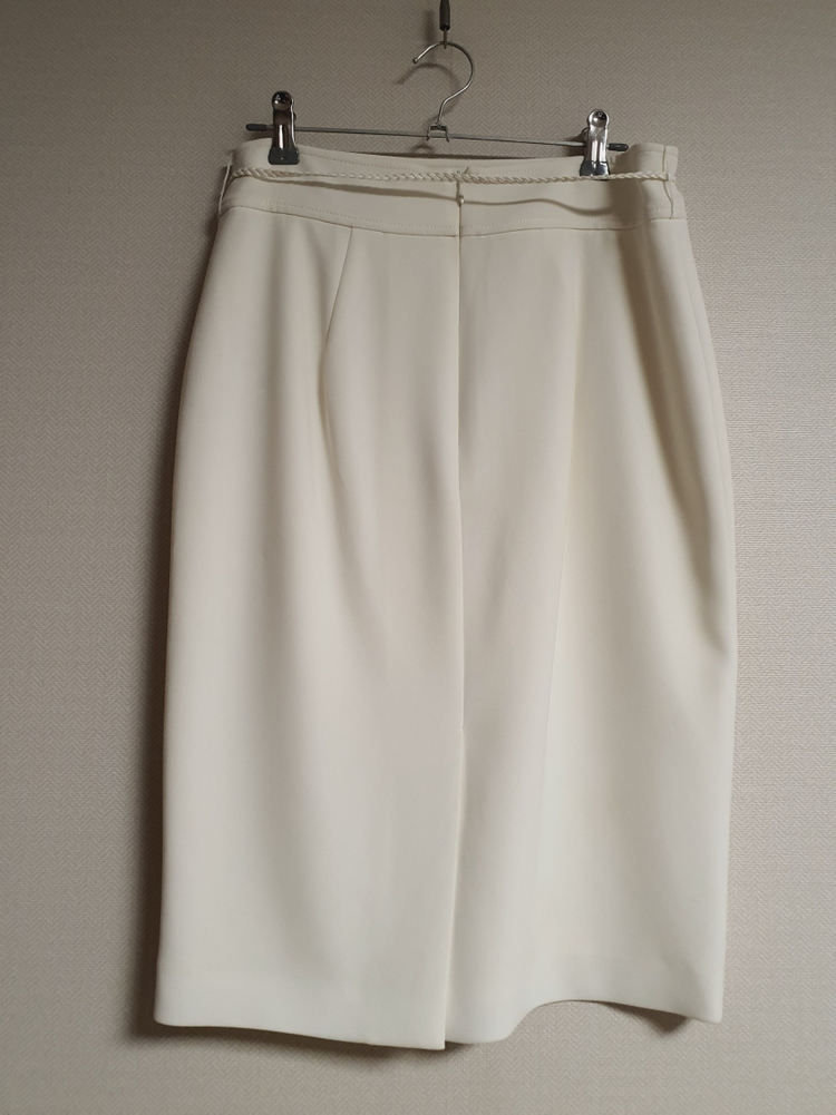 모조에스핀 아이보리 스커트 55 사이즈 정품--6