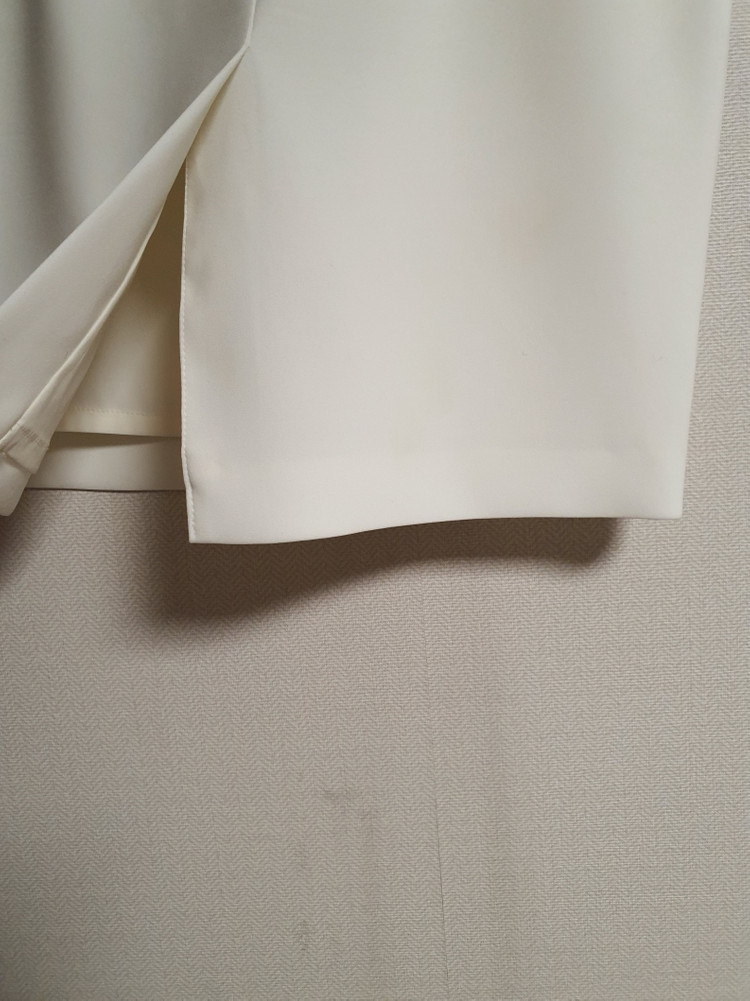 모조에스핀 아이보리 스커트 55 사이즈 정품--8