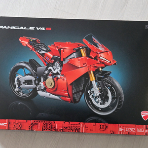 레고 42202 두가티 misb 새상품 팝니다