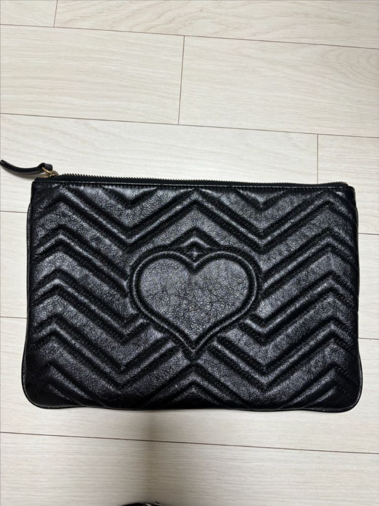 구찌 마틀라쎄 클러치백--1