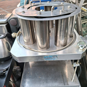 머릿고기절단기