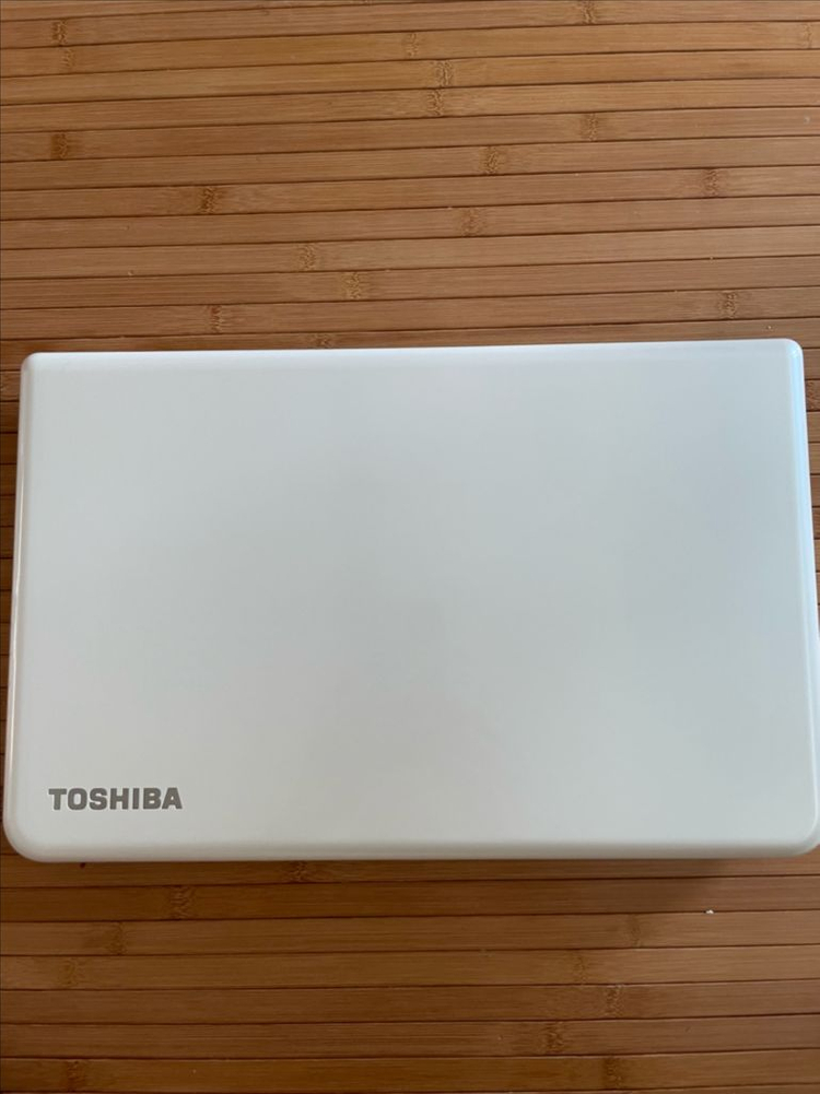 도시바 노트북 satellite C50-A 이미지