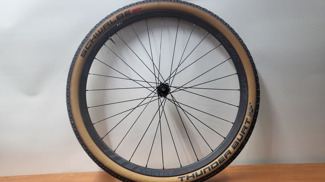 젠티스 스쿼드 2.5 29R 부스터 카본 휠셋--1