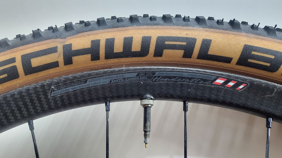 젠티스 스쿼드 2.5 29R 부스터 카본 휠셋--3