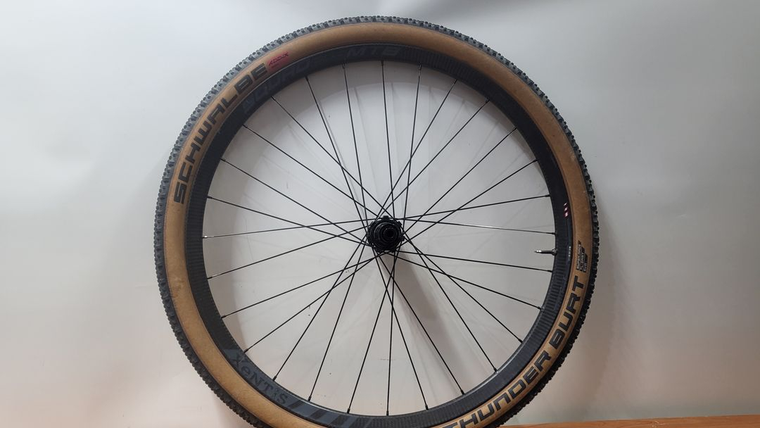 젠티스 스쿼드 2.5 29R 부스터 카본 휠셋--6