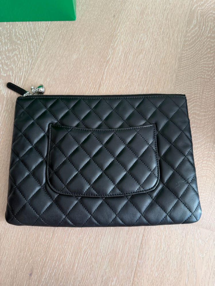 샤넬 클러치 뉴미듐 24번대--2