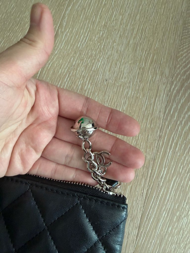 샤넬 클러치 뉴미듐 24번대--4