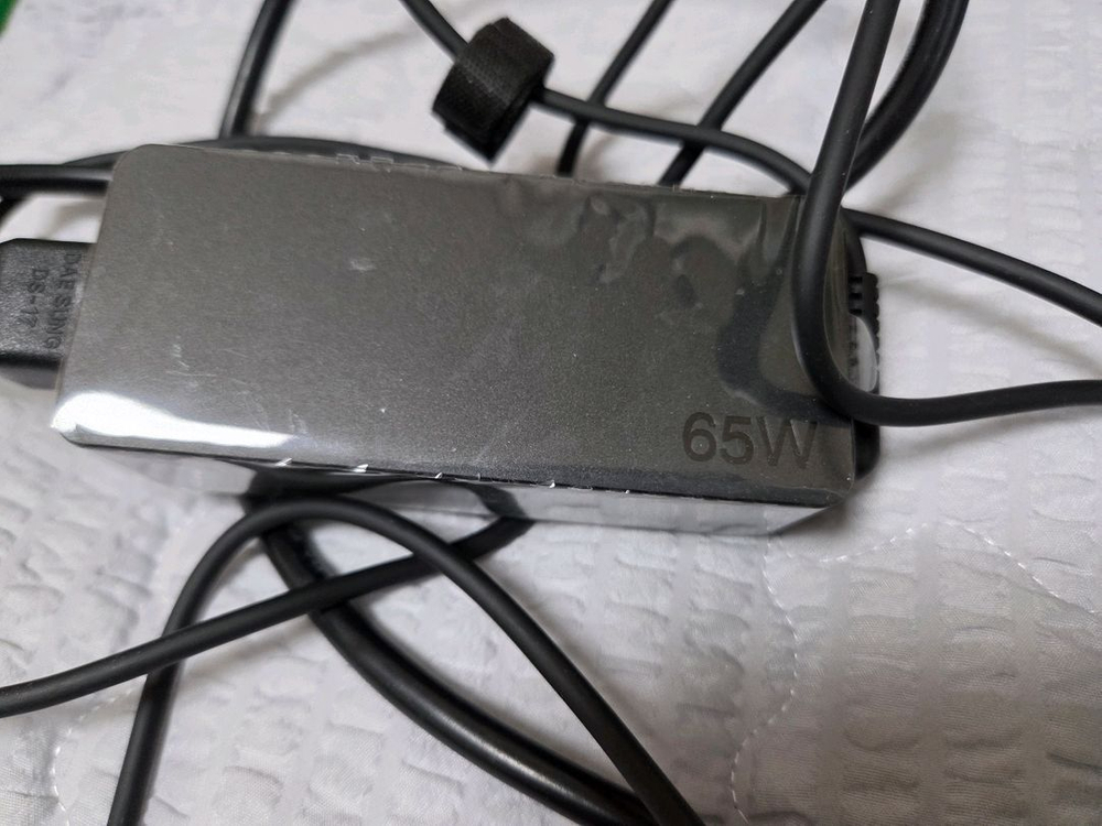 레노버 정품 65W 노트북 충전기 입니다--2