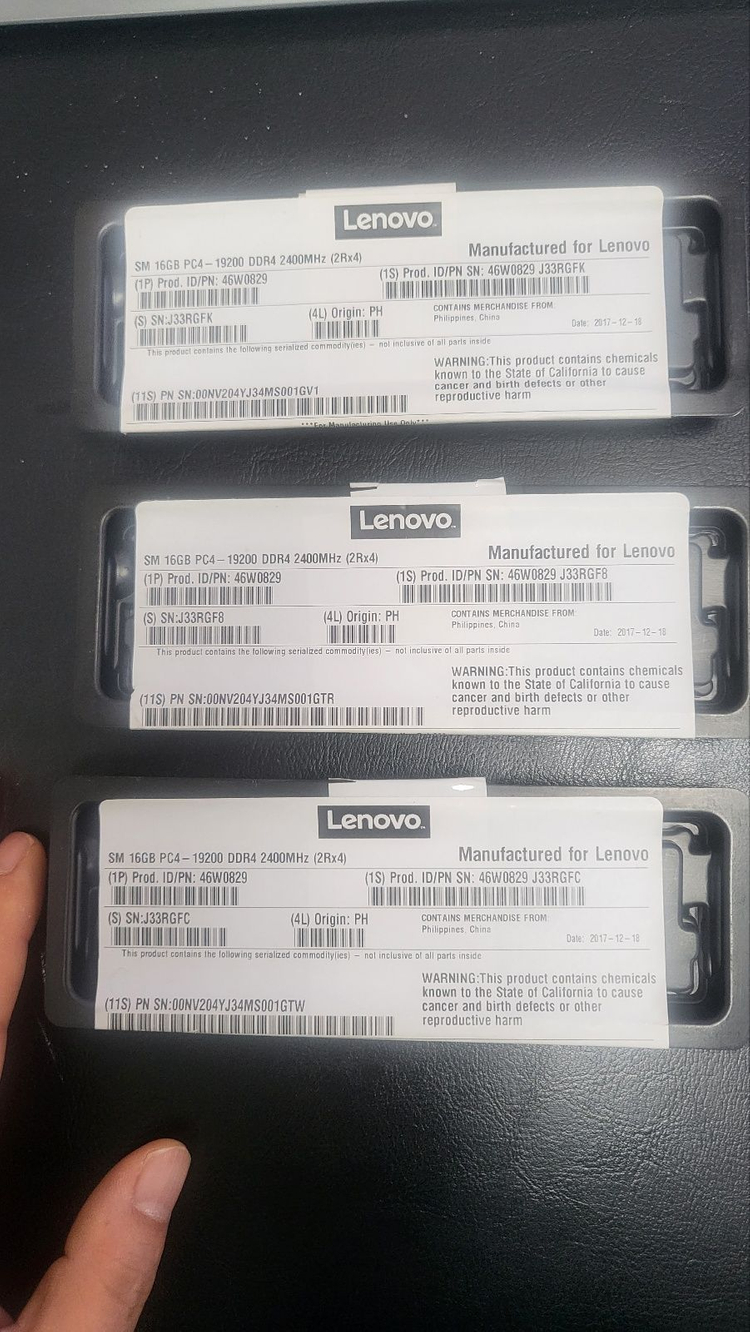 레노버 서버 HDD, 2.5" 300GB 10Krpm 5개, 메모리 16GB DDR4 3개--2