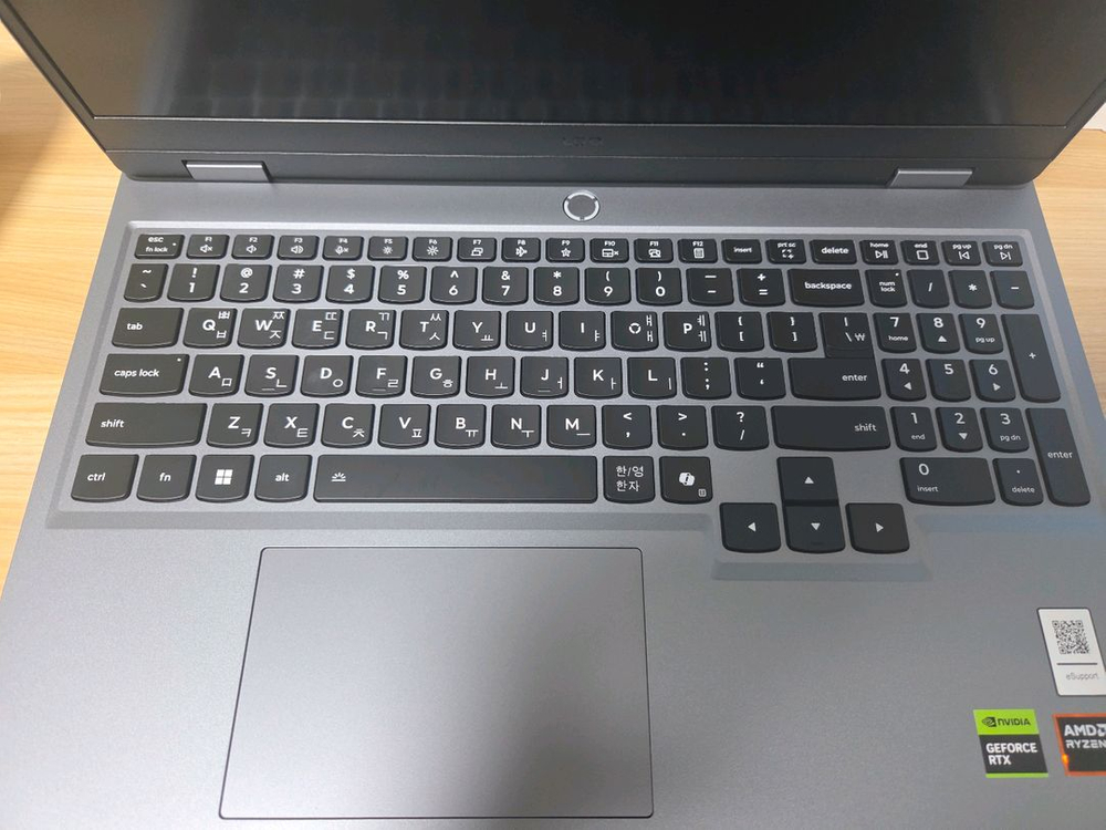 레노버 LOQ 15AHP10 RTX5060 게이밍 노트북 신품급 팝니다.--3