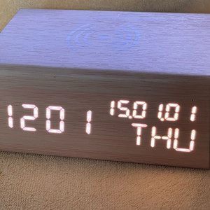 무선스피커&디지털 시계 겸용 브리츠 BZ-E3BT 팝니다