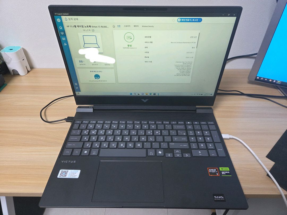 HP 빅터스 15 RTX 5060 게이밍 노트북 신품급 팝니다.--5