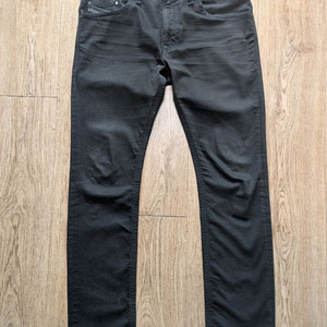 DIESEL 디젤 슬림핏 차콜블랙 데님 THAVAR (32)