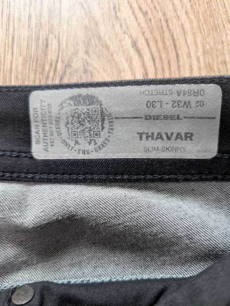 DIESEL 디젤 슬림핏 차콜블랙 데님 THAVAR (32)--2