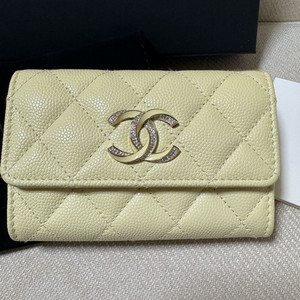 샤넬 캐비어 똑딱이 카드지갑 파스텔옐로우 내장칩 새제품