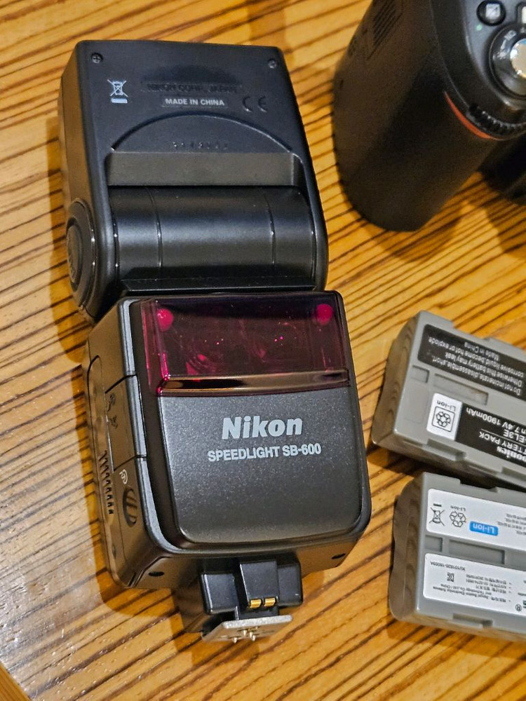 니콘 d90. 18-200 vr ii . 30.4삼식이 sb600--8