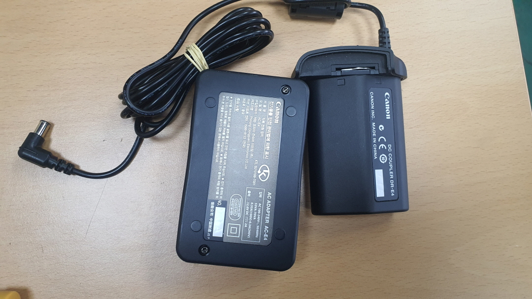 캐논 1ds mark3 거의 사용하지 않는 신품급 유지 4000장 미만 사용--3