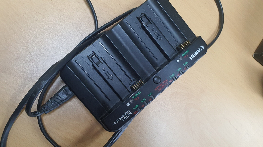 캐논 1ds mark3 거의 사용하지 않는 신품급 유지 4000장 미만 사용--1