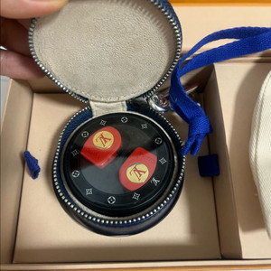 정품 루이비통 이어폰 루이비통 호라이즌