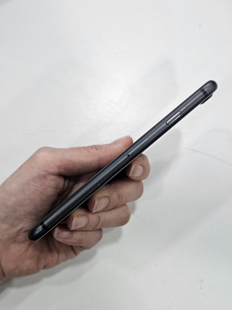 아이폰8 블랙 256GB B+급--2