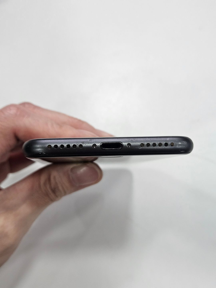 아이폰8 블랙 256GB B+급--4