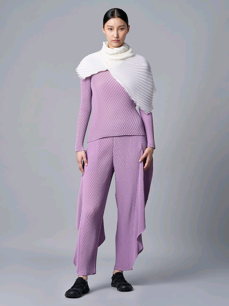 이청아님 착용)이세이미야케 웨이버링 코트, 플리츠플리즈 ~--7