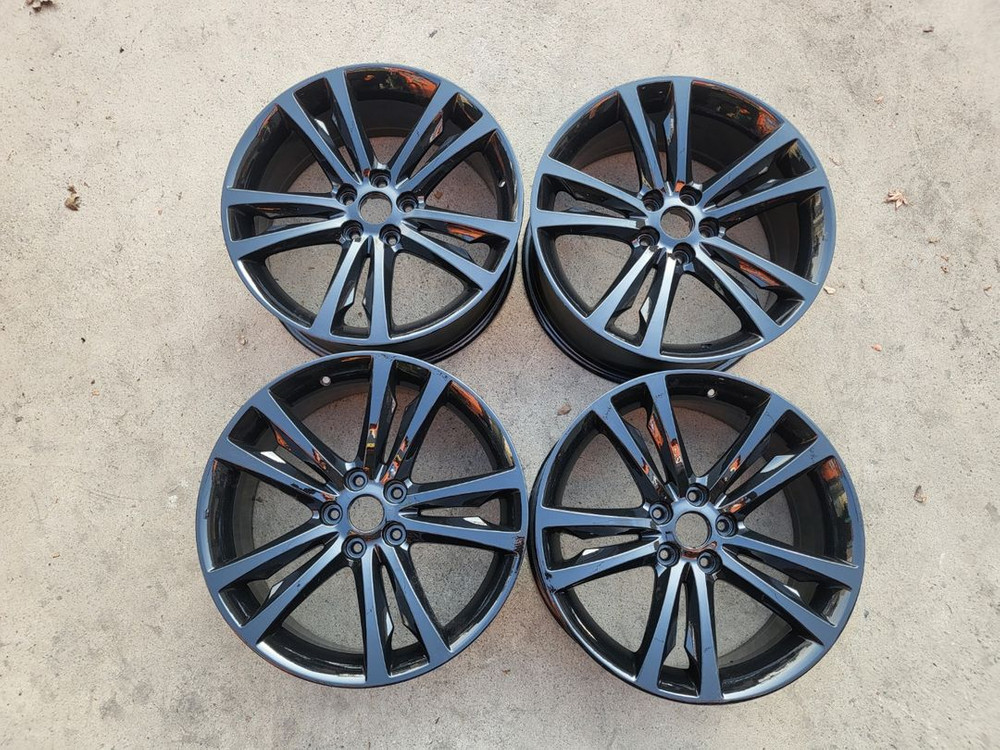 제네시스쿠페 젠쿱 19인치 중고휠 블랙휠 팝니다 이미지