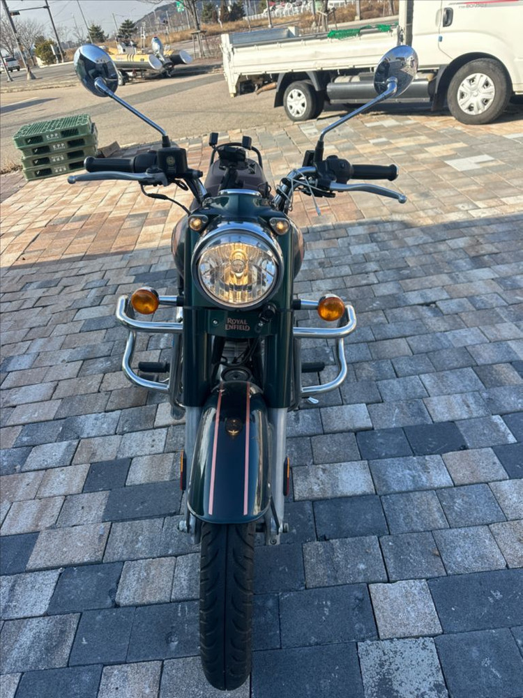 로얄앤필드 클래식350 22년식 4,@@@ (230만)--6