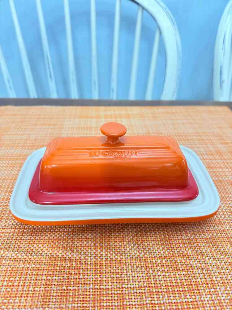 미사용새제품]르쿠르제 스톤웨어 버터돔 버터디쉬--1