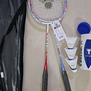 빅터 배드민턴 라켓 2개 셔틀콕 가방 세트(새상품)
