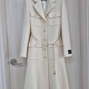 모조에스핀 트위드 코트