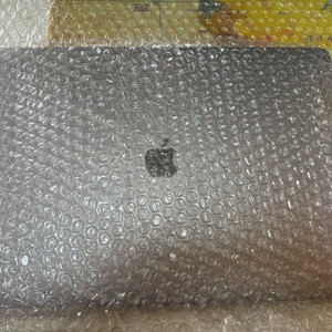 맥북프로 2019 16인치 액정 상판 팝니다