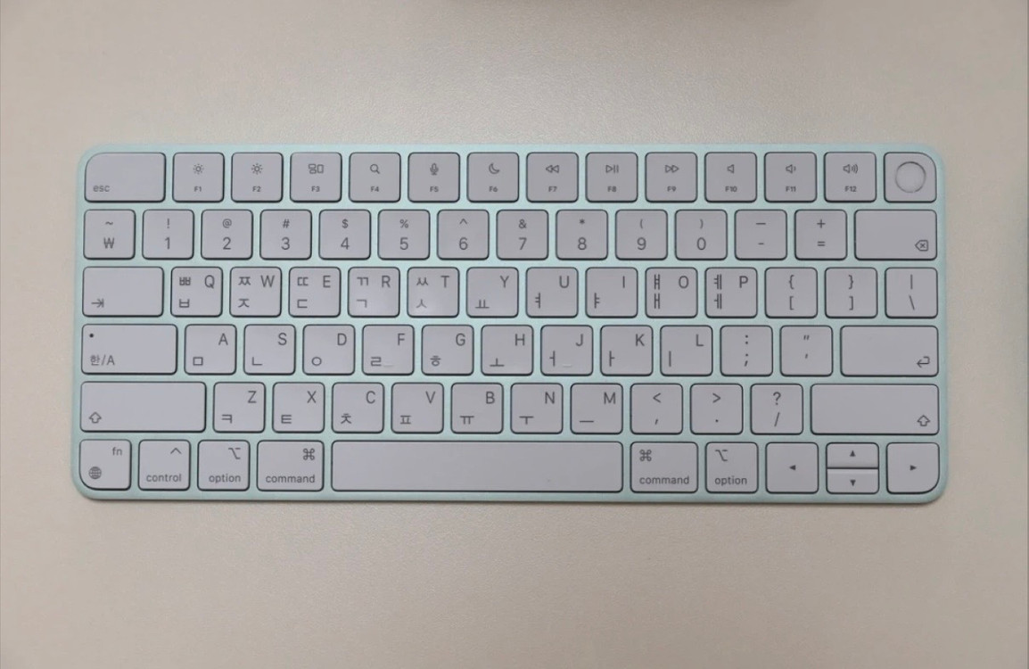 아이맥 24 민트 S급 박스 풀세트 판매합니다. (SSD 512GB / RAM 8GB) 이미지