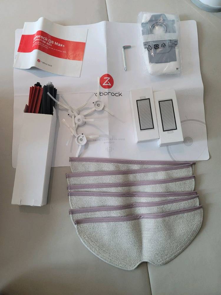 로보락 q8 max plus 팝니다.--1