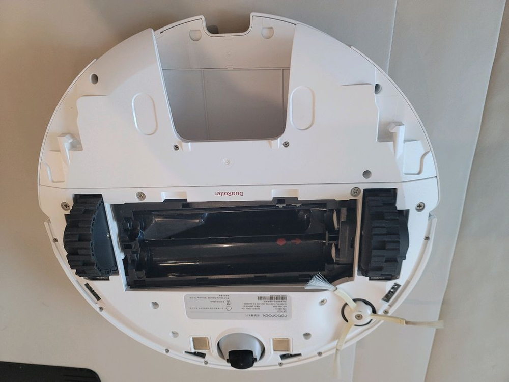 로보락 q8 max plus 팝니다.--3