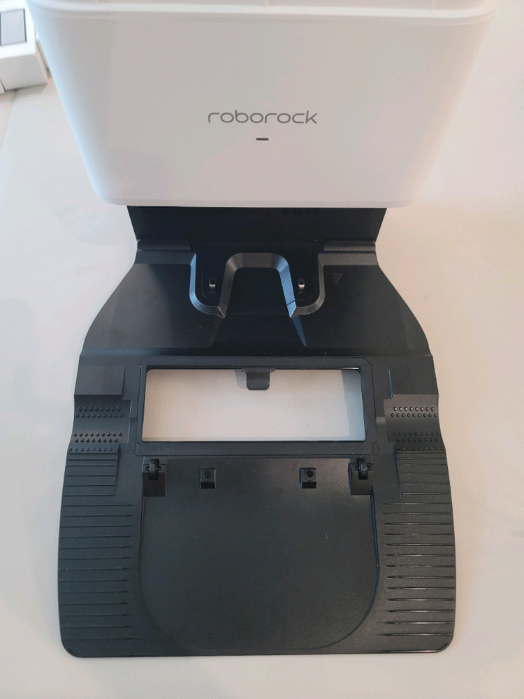 로보락 q8 max plus 팝니다.--5