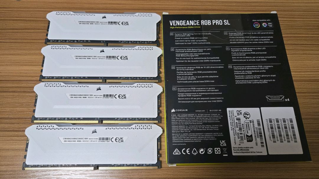 커세어 DDR4 (64GB(16Gx4)) 화이트 이미지