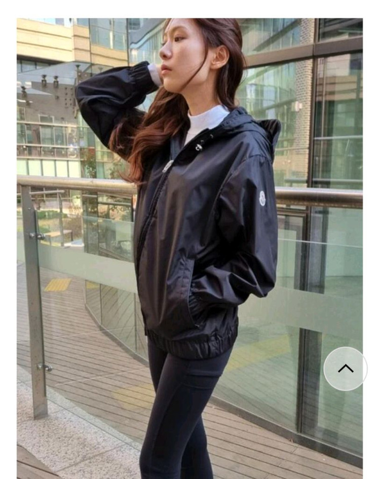 몽클레어 여성숏 바람막이--2