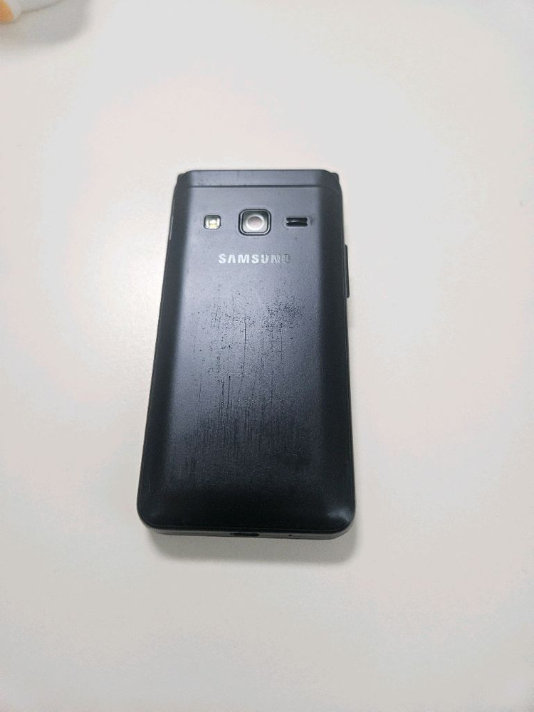 갤럭시 폴더2 이미지