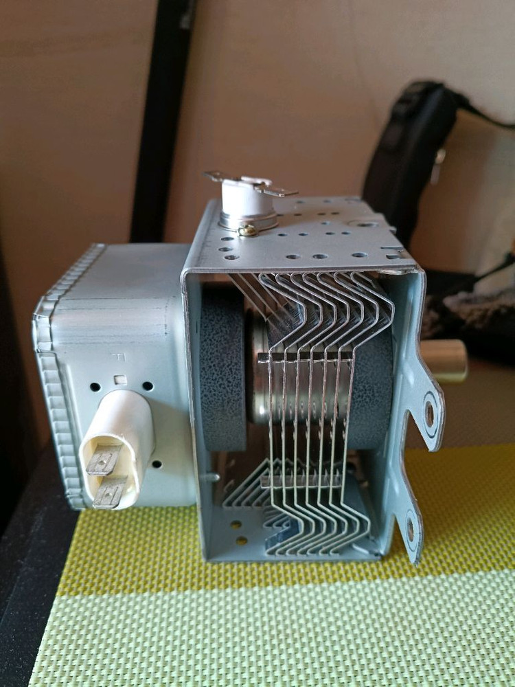 전자렌지용 부품 마그네트론 이미지