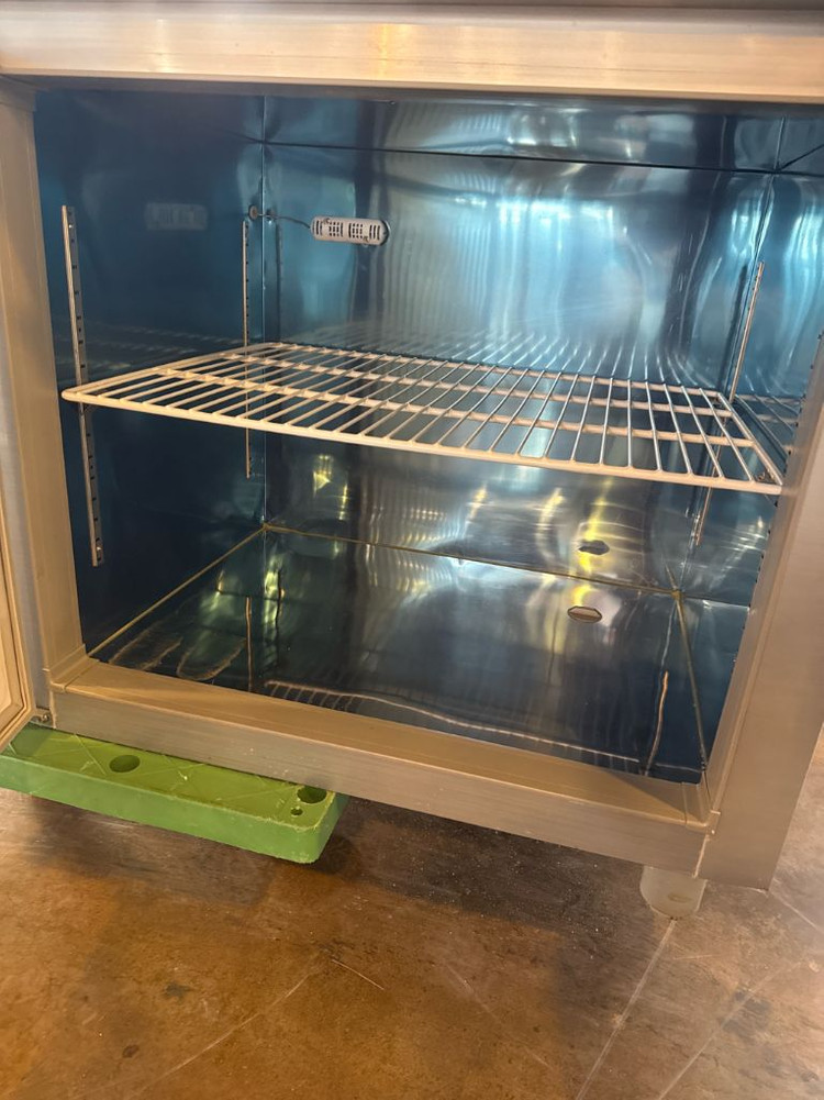 우성 테이블 냉동고--2