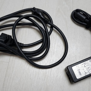 삼성 노트북 충전 전원 아답터 판매합니다.