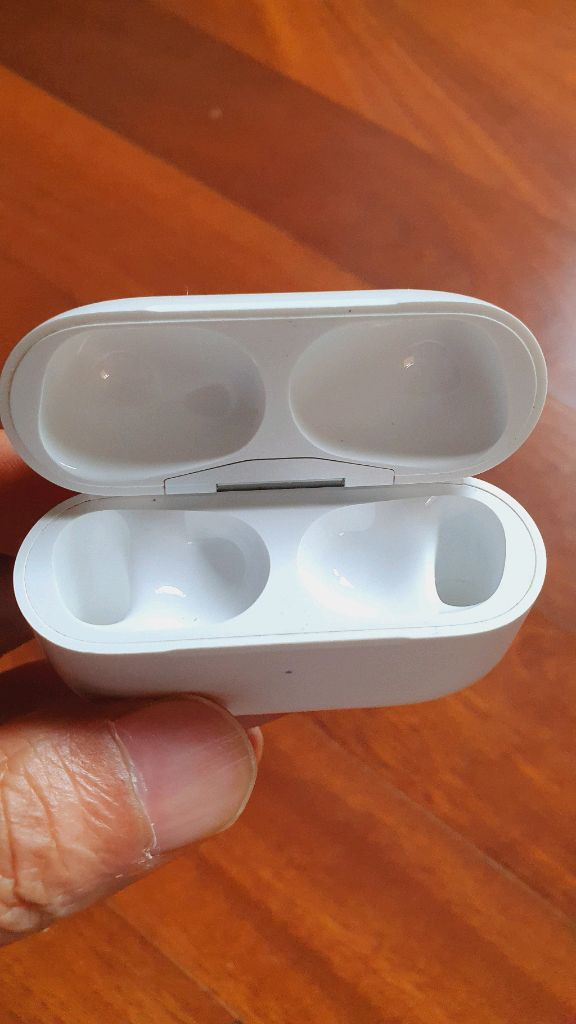 에어팟프로2세대 라이트닝 본체, A2700--7